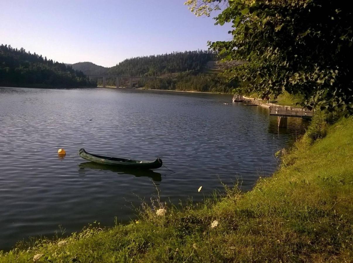 Specious Apartment Manitu In Forest Countryside Fuzine Bagian luar foto