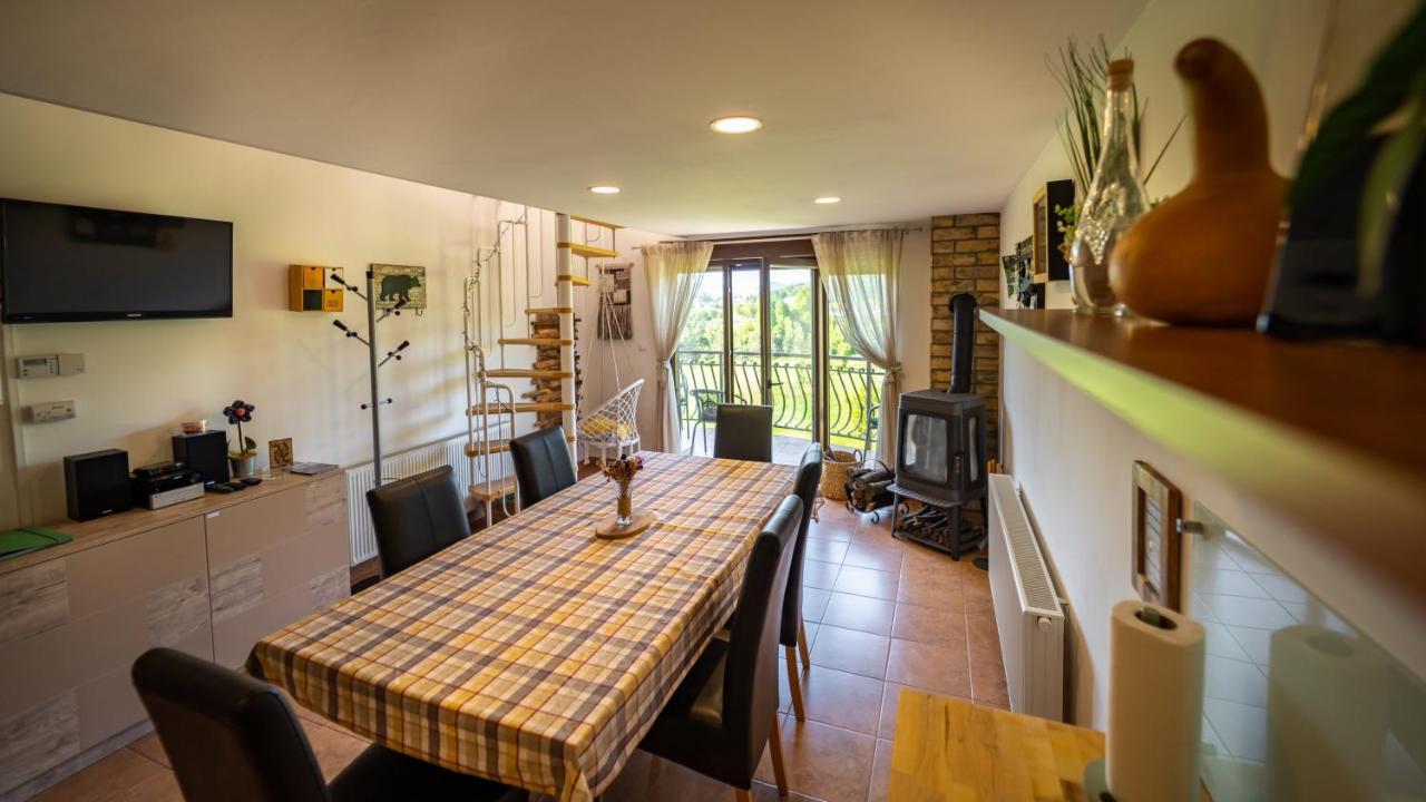 Specious Apartment Manitu In Forest Countryside Fuzine Bagian luar foto