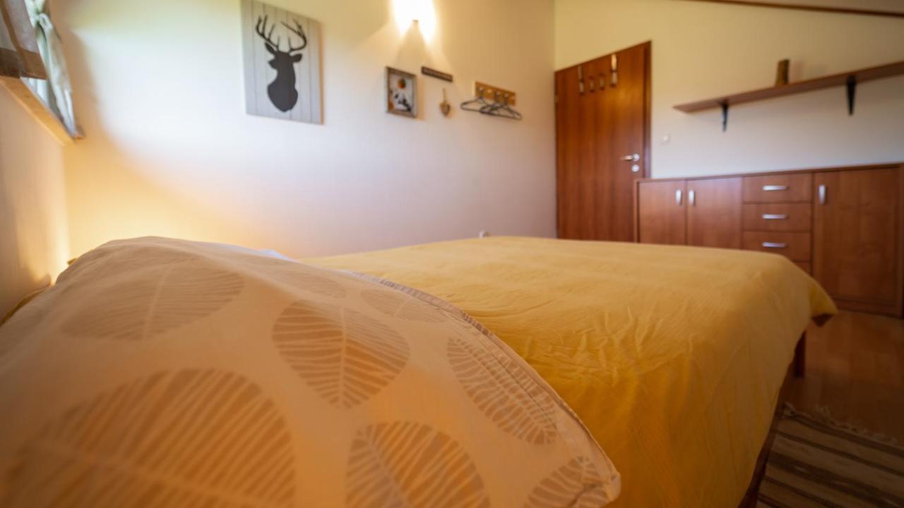 Specious Apartment Manitu In Forest Countryside Fuzine Bagian luar foto