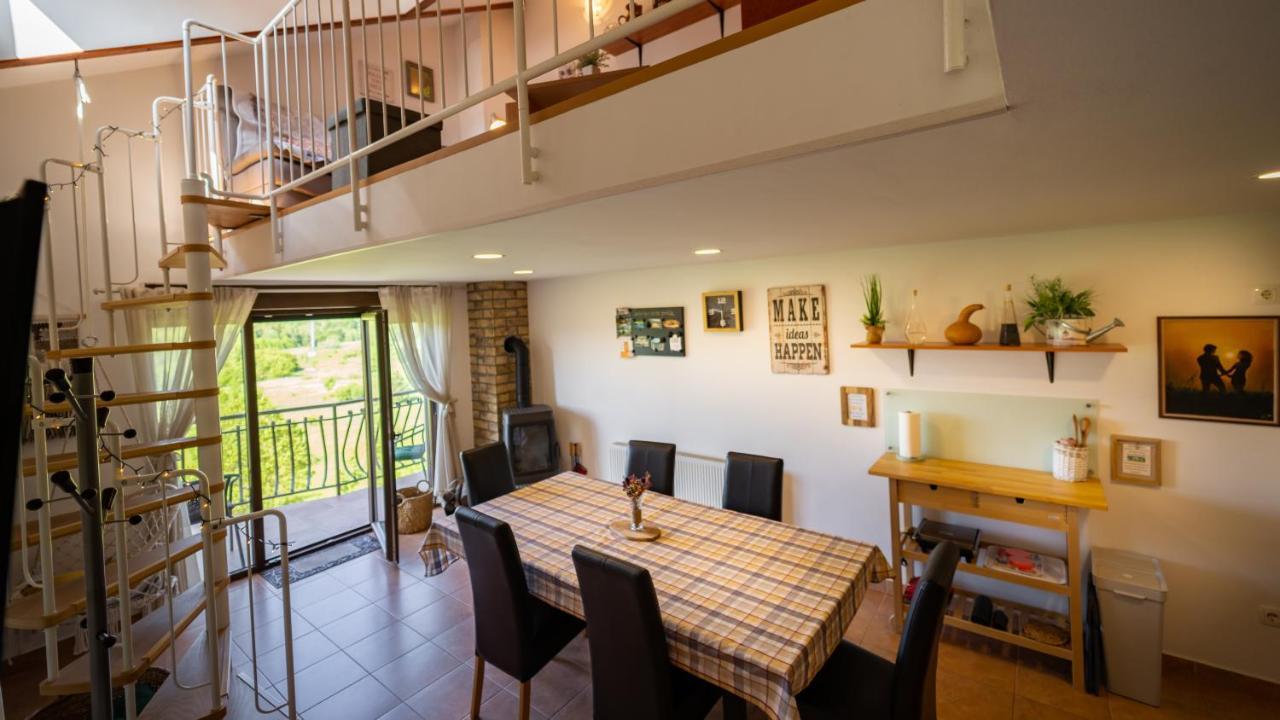 Specious Apartment Manitu In Forest Countryside Fuzine Bagian luar foto