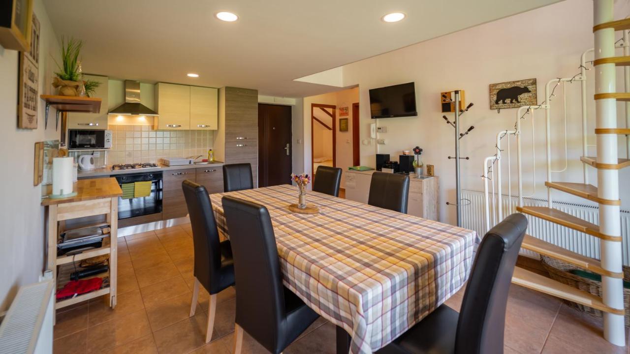 Specious Apartment Manitu In Forest Countryside Fuzine Bagian luar foto